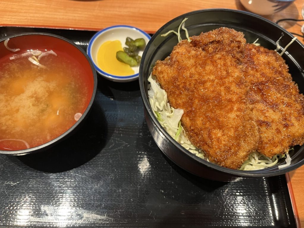 本宮市　かしわや　ソースかつ丼